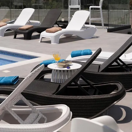 Villa Exclusive 7-bdr With Panoramic Views & Saltwater Swimming Pool!