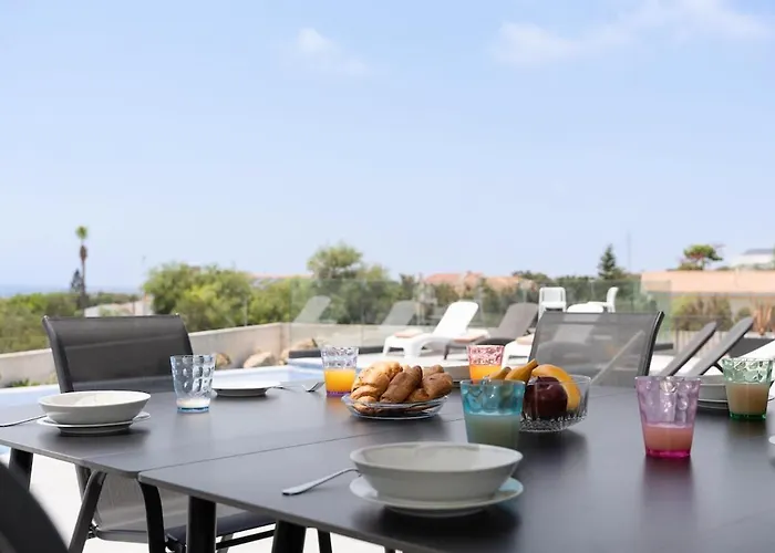 Exclusive 7-bdr With Panoramic Views & Saltwater Swimming Pool!