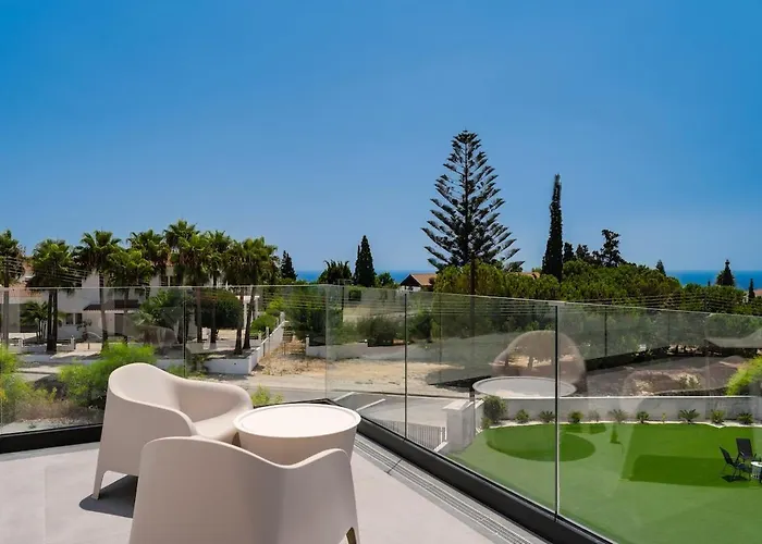 Exclusive 7-bdr With Panoramic Views & Saltwater Swimming Pool! ヴィラ *