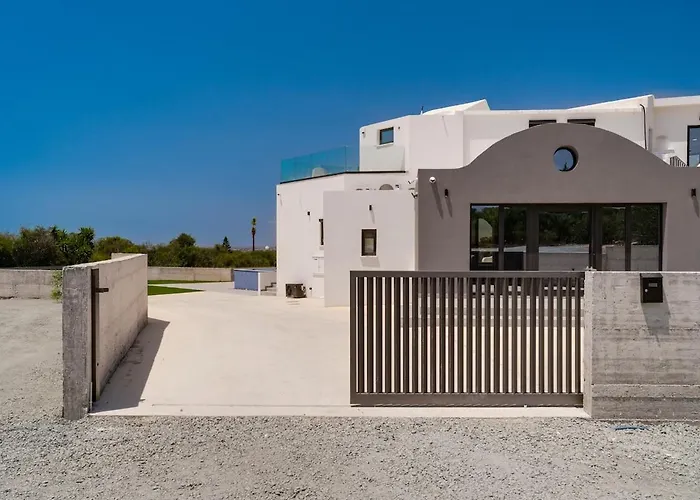 ヴィラ Exclusive 7-bdr With Panoramic Views & Saltwater Swimming Pool!