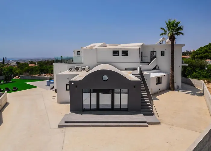 ヴィラ Exclusive 7-bdr With Panoramic Views & Saltwater Swimming Pool!