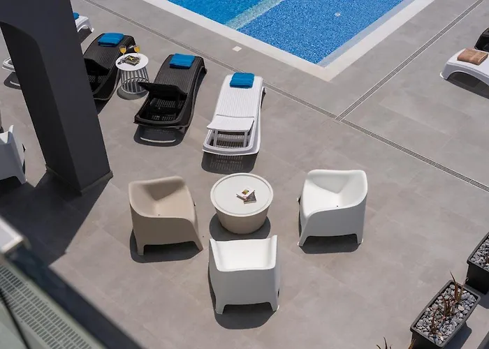 Exclusive 7-bdr With Panoramic Views & Saltwater Swimming Pool! ヴィラ *