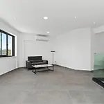 Exclusive 7-bdr With Panoramic Views & Saltwater Swimming Pool! 别墅