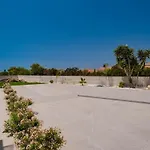 Exclusive 7-bdr With Panoramic Views & Saltwater Swimming Pool!