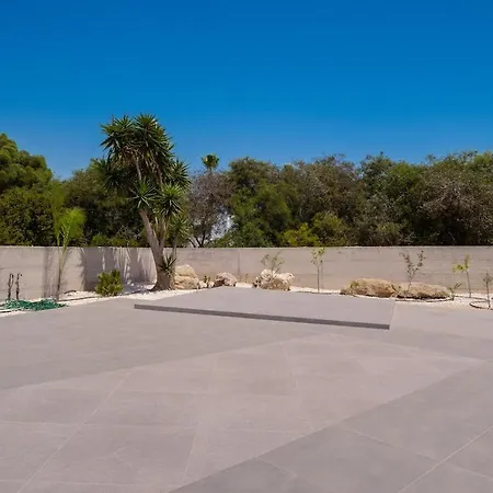 Villa Exclusive 7-bdr With Panoramic Views & Saltwater Swimming Pool! *
