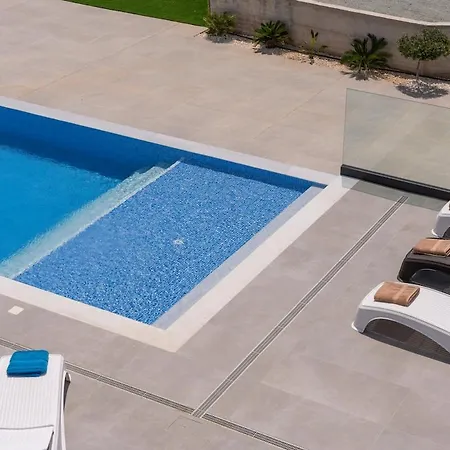 Вилла Exclusive 7-bdr With Panoramic Views & Saltwater Swimming Pool! *