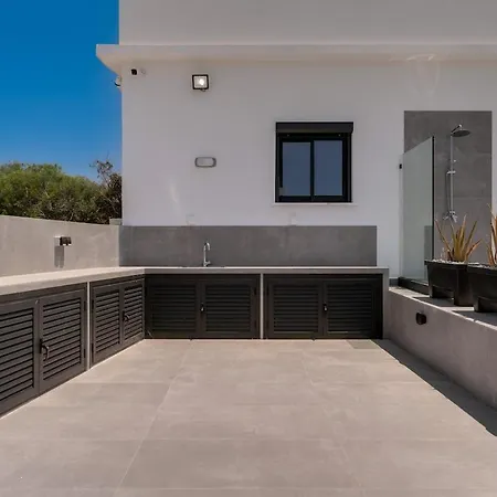Villa Exclusive 7-bdr With Panoramic Views & Saltwater Swimming Pool!