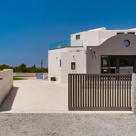 Villa Exclusive 7-bdr With Panoramic Views & Saltwater Swimming Pool!