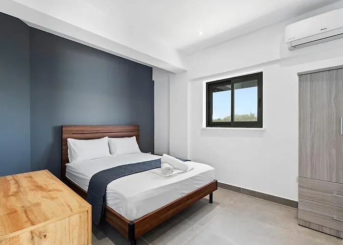 Exclusive 7-bdr With Panoramic Views & Saltwater Swimming Pool! Villa *