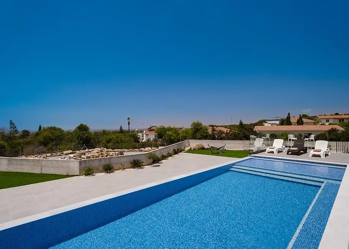 Villa Exclusive 7-bdr With Panoramic Views & Saltwater Swimming Pool! Agia Napa
