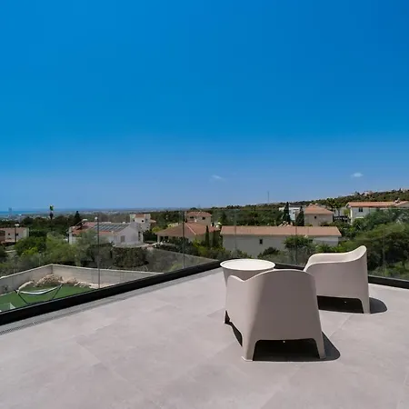 Exclusive 7-bdr With Panoramic Views & Saltwater Swimming Pool!