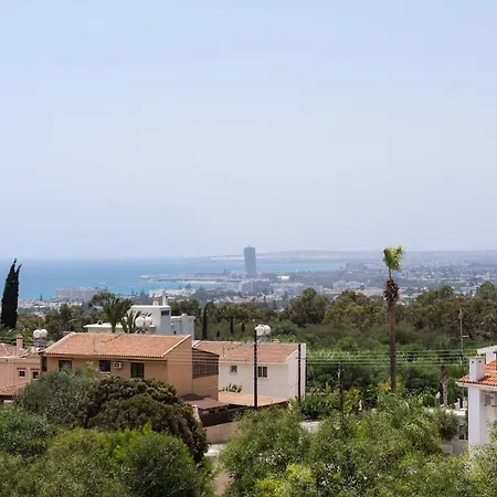 Exclusive 7-bdr With Panoramic Views & Saltwater Swimming Pool! *